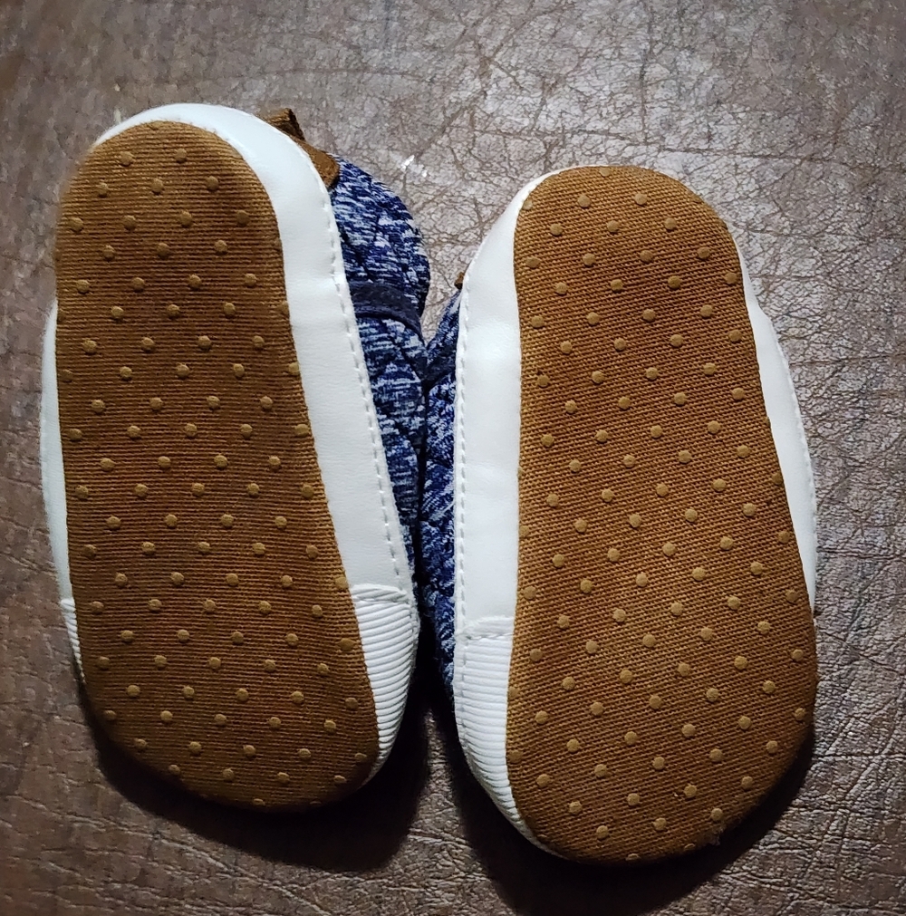 NWOT - Carter's Navy and White Kids Slippers - Picture 4 of 5